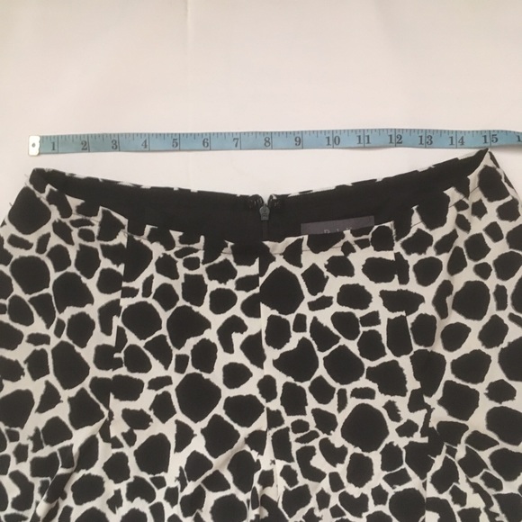 PJK Patterson J Kincaid Animal print flounce mini - Picture 2 of 8